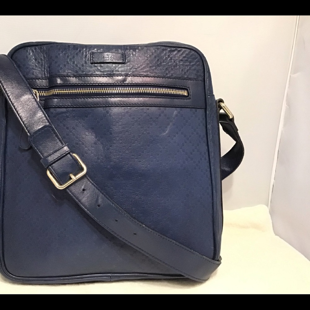 Authentic Gucci Leather Messenger Bag Blue